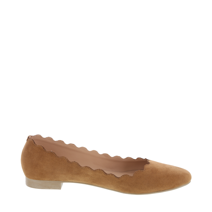 Women's Eloise Scalop Flat